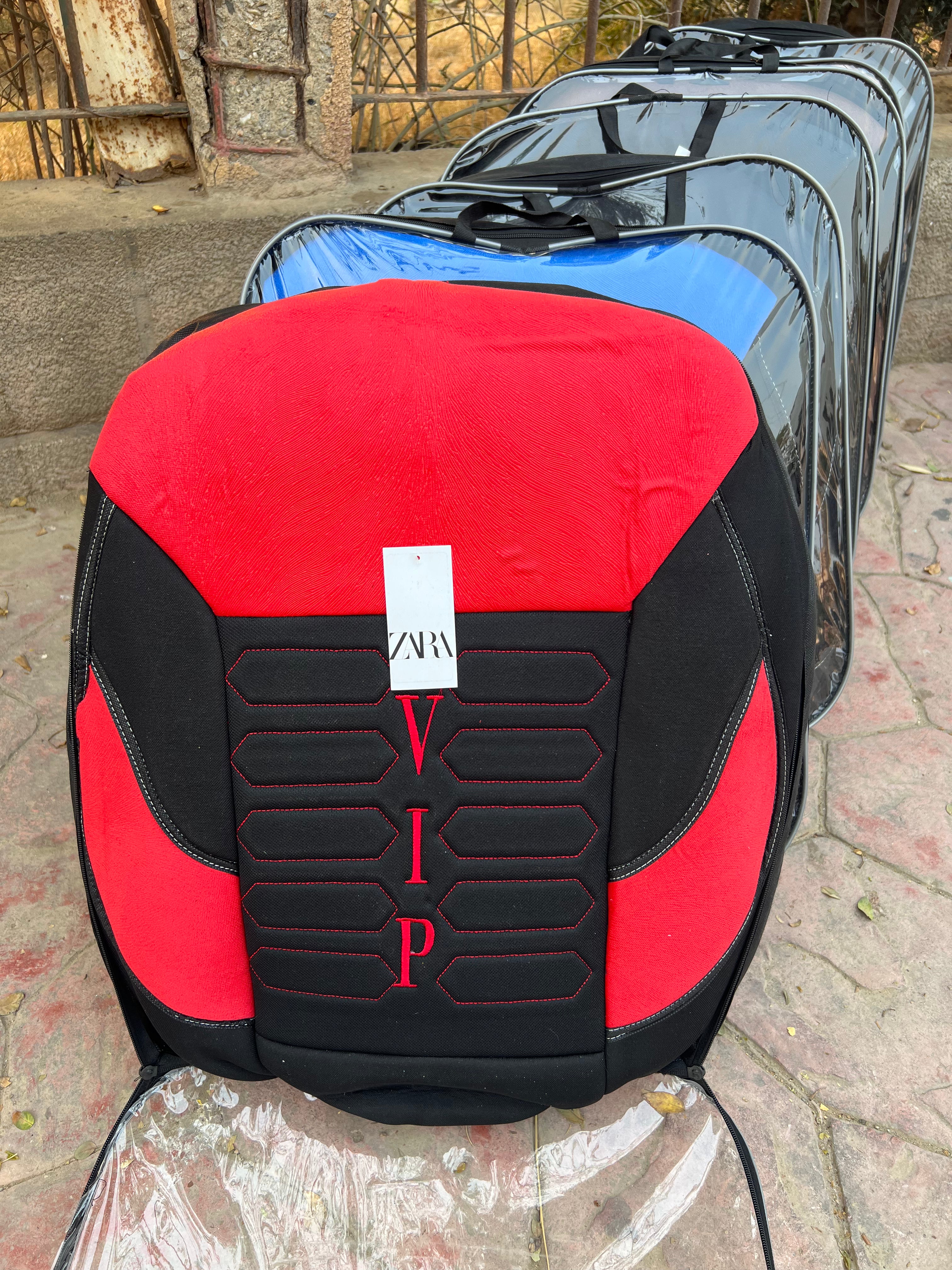 pack de voiture 4PCS طقم السيارة 4قطع